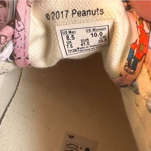 Vans x Peanuts Pink Snoopy Charlie Brown Classic Sneakers Womens 8.5 Men’s 10 - Picture 8 of 8